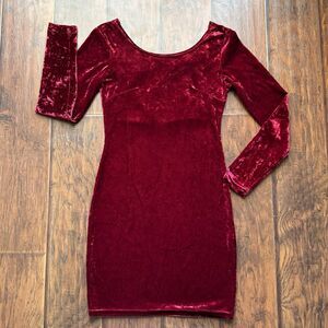 Crushed Red Velvet Dress Long Sleeve Draped Back Size Small Sexy Date Night Goth